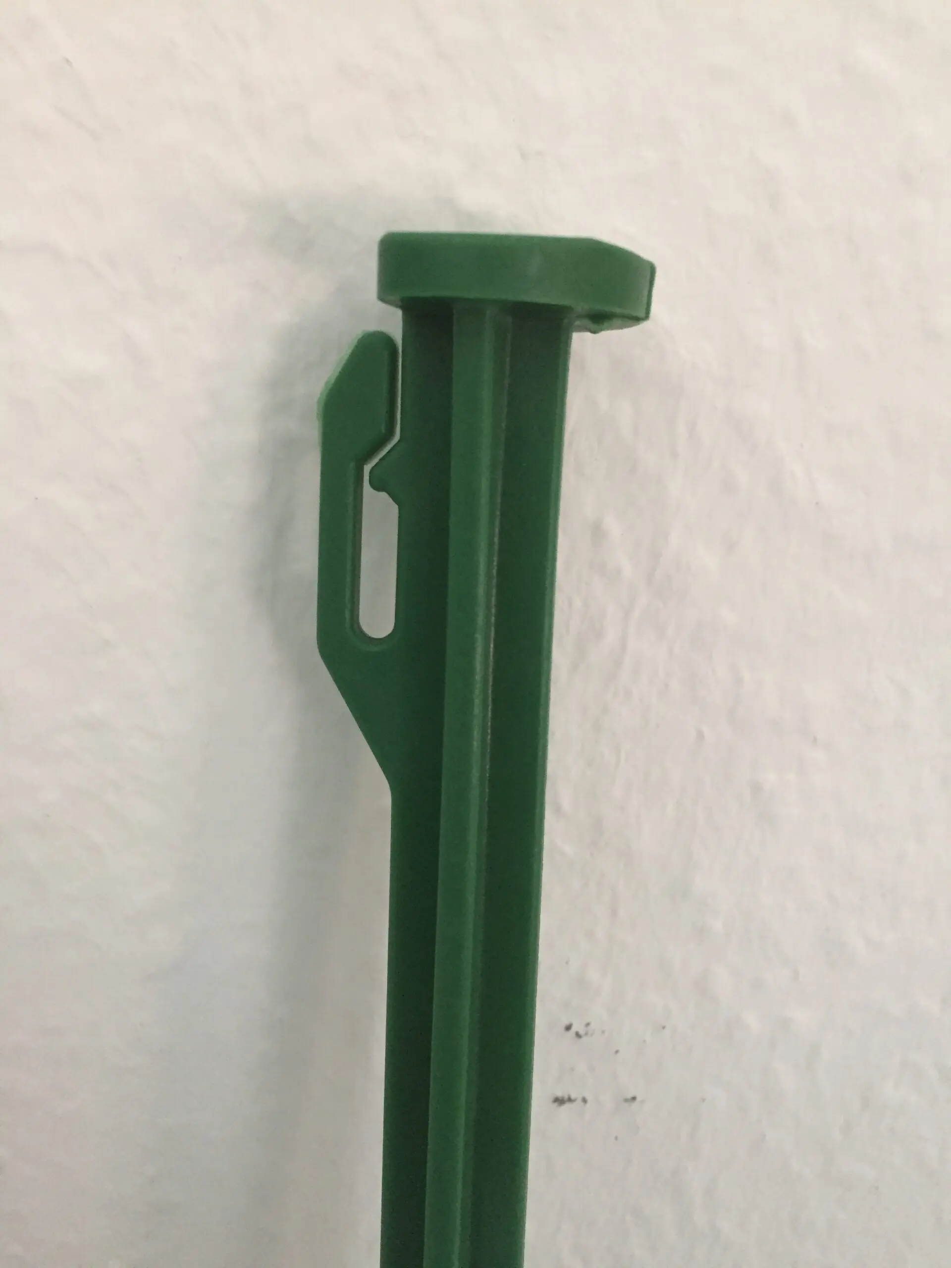 Grüner Weidezaunpfahl aus Plastik 72 cm